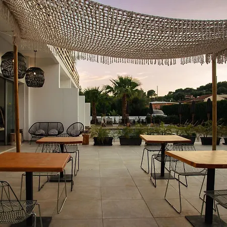 Olive Grove Boutique 4*