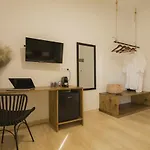 Otel Olive Grove Boutique 4*