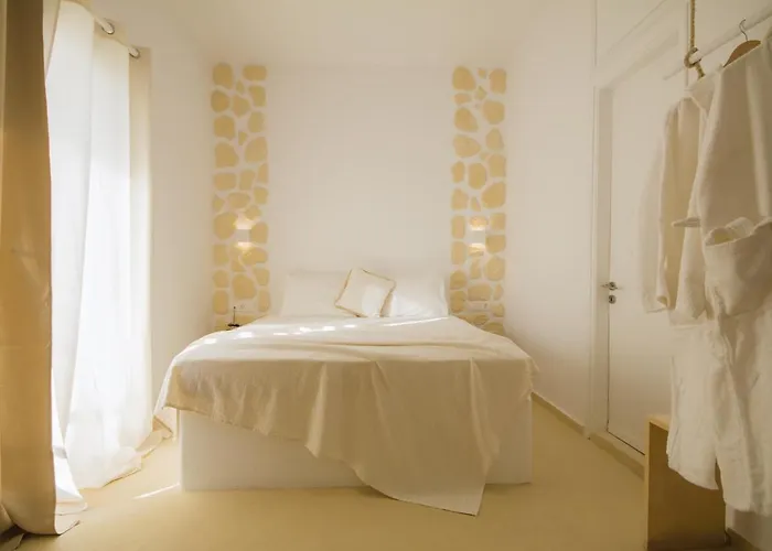 Olive Grove Boutique 4*