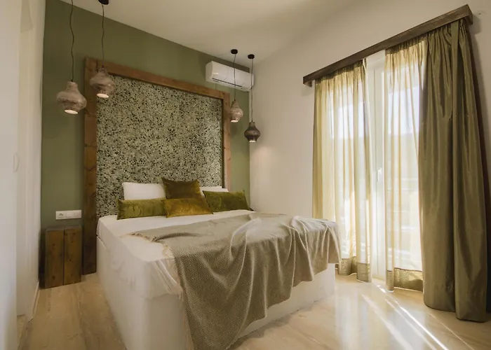 Olive Grove Boutique 4* モライティカ
